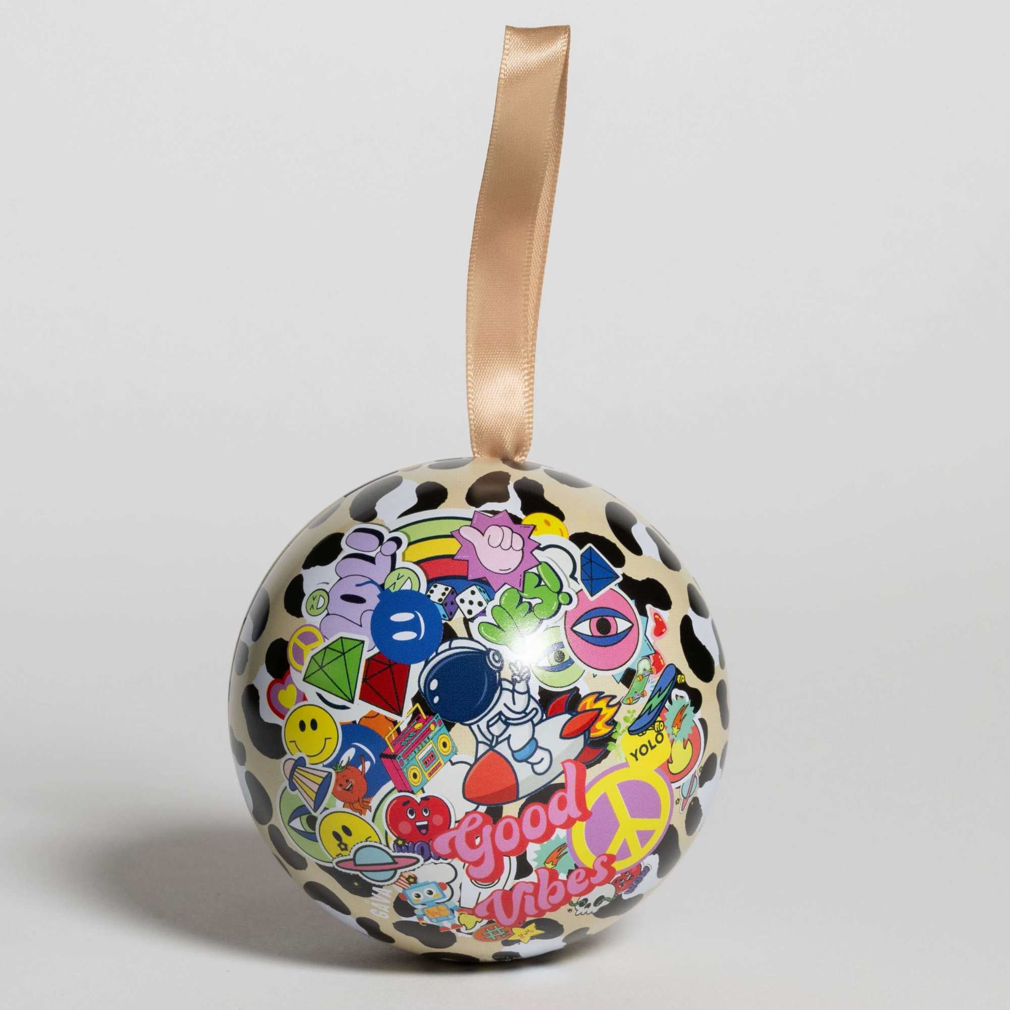 Bauble in Swedish design with chocolate truffles - Nisse